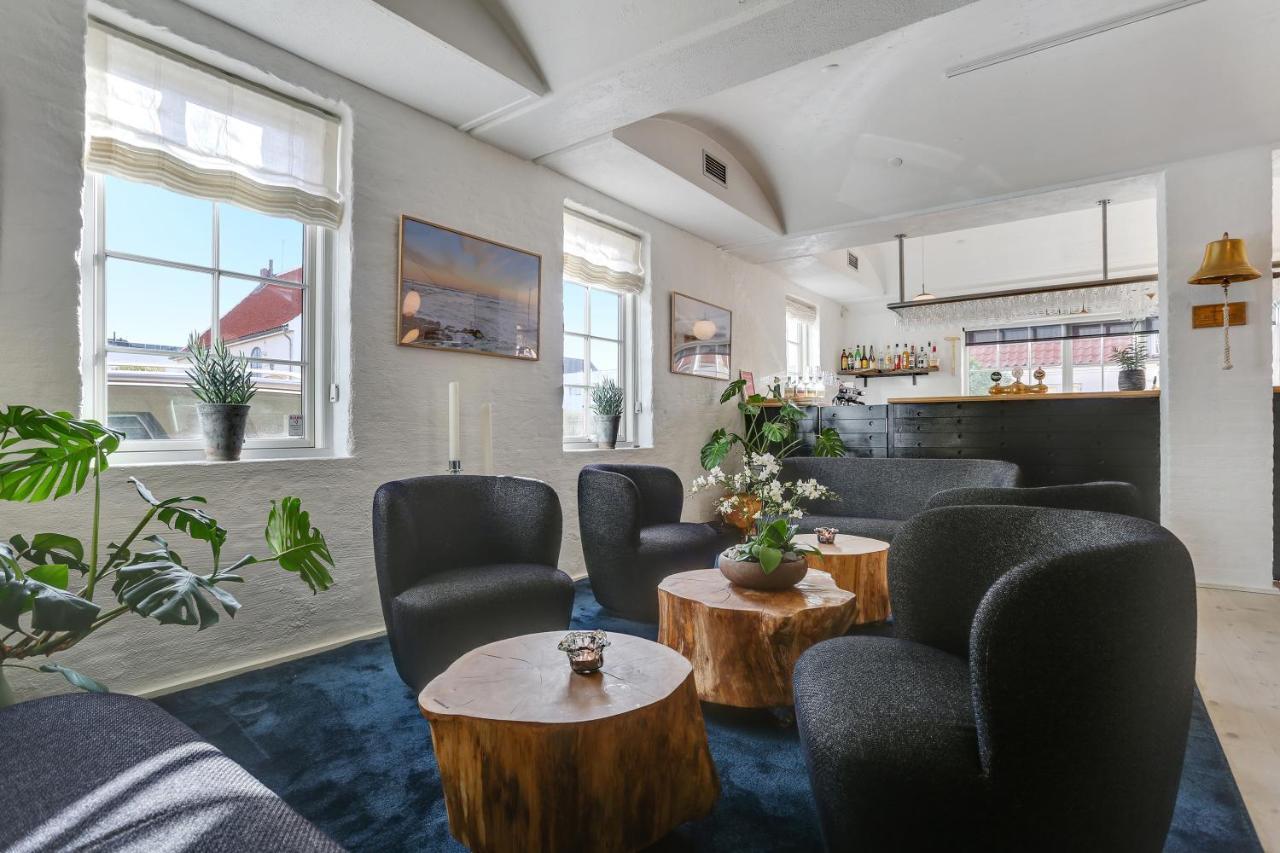 Harbour Hotel