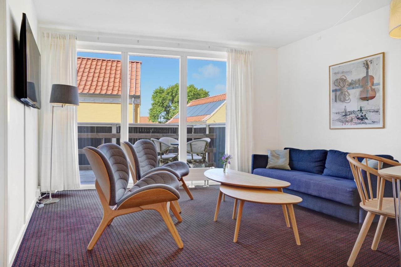 Harbour Hotel 4*